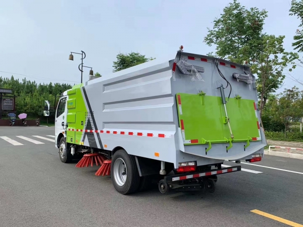 國六東風(fēng)凱普特7.5方掃路車