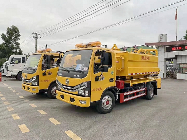 國(guó)六東風(fēng)多利卡D6清洗吸污車