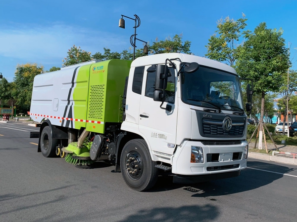 國六東風(fēng)天錦干掃車